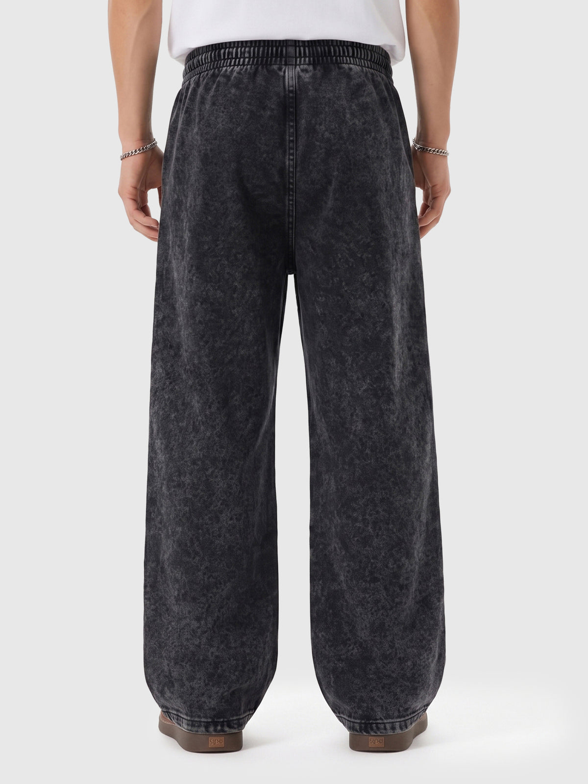 Model wearing A3507 vintage straight-leg sweatpants in Washed Black, back view