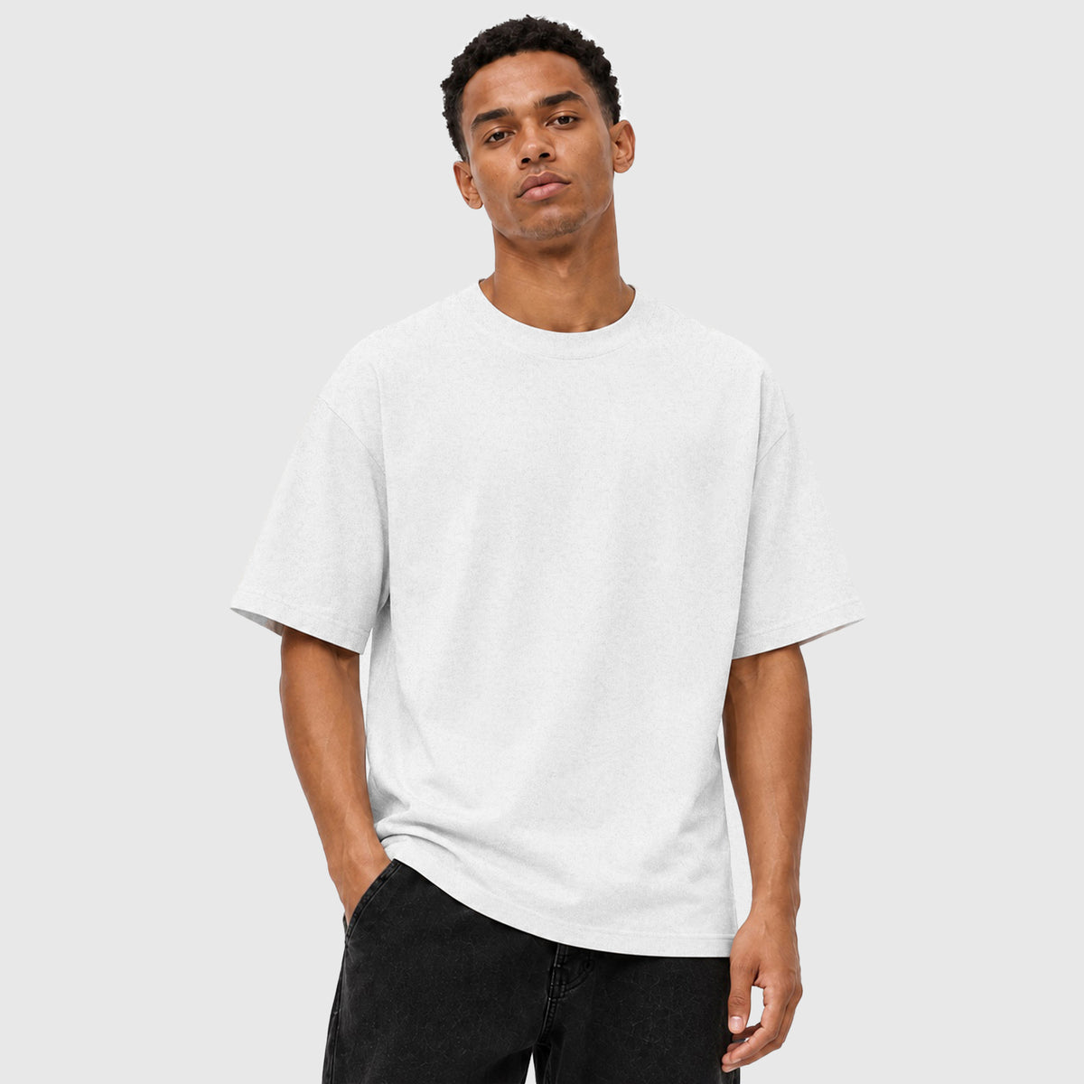Model wearing X26011 vintage washed T-shirt in Washed White, front view